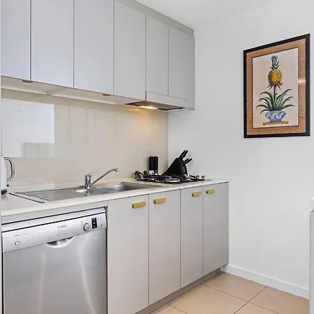 Apartment On Honeysuckle Newcastle Exterior photo