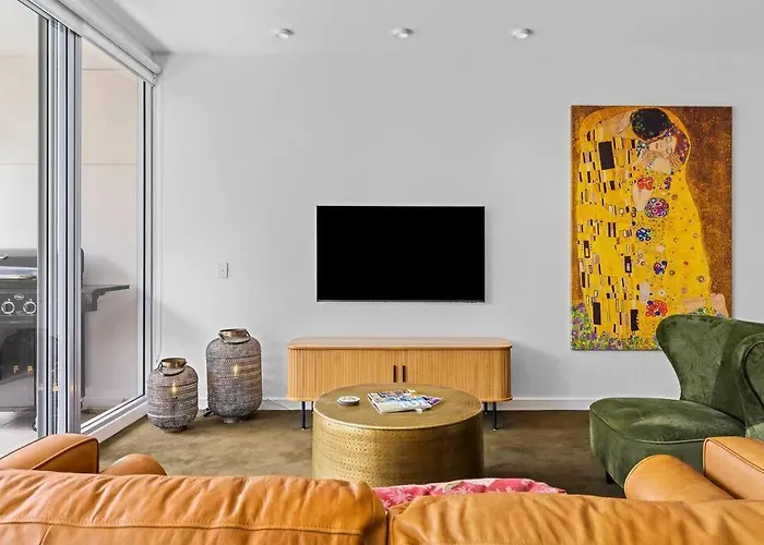 Apartment On Honeysuckle