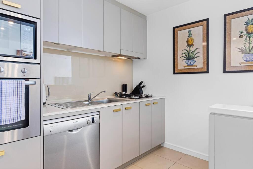 Apartment On Honeysuckle